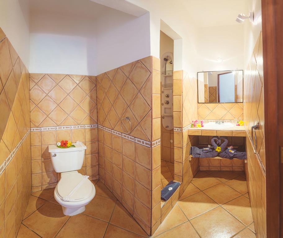 Hotel Laguna Del Cocodrilo Tamarindo Kültér fotó
